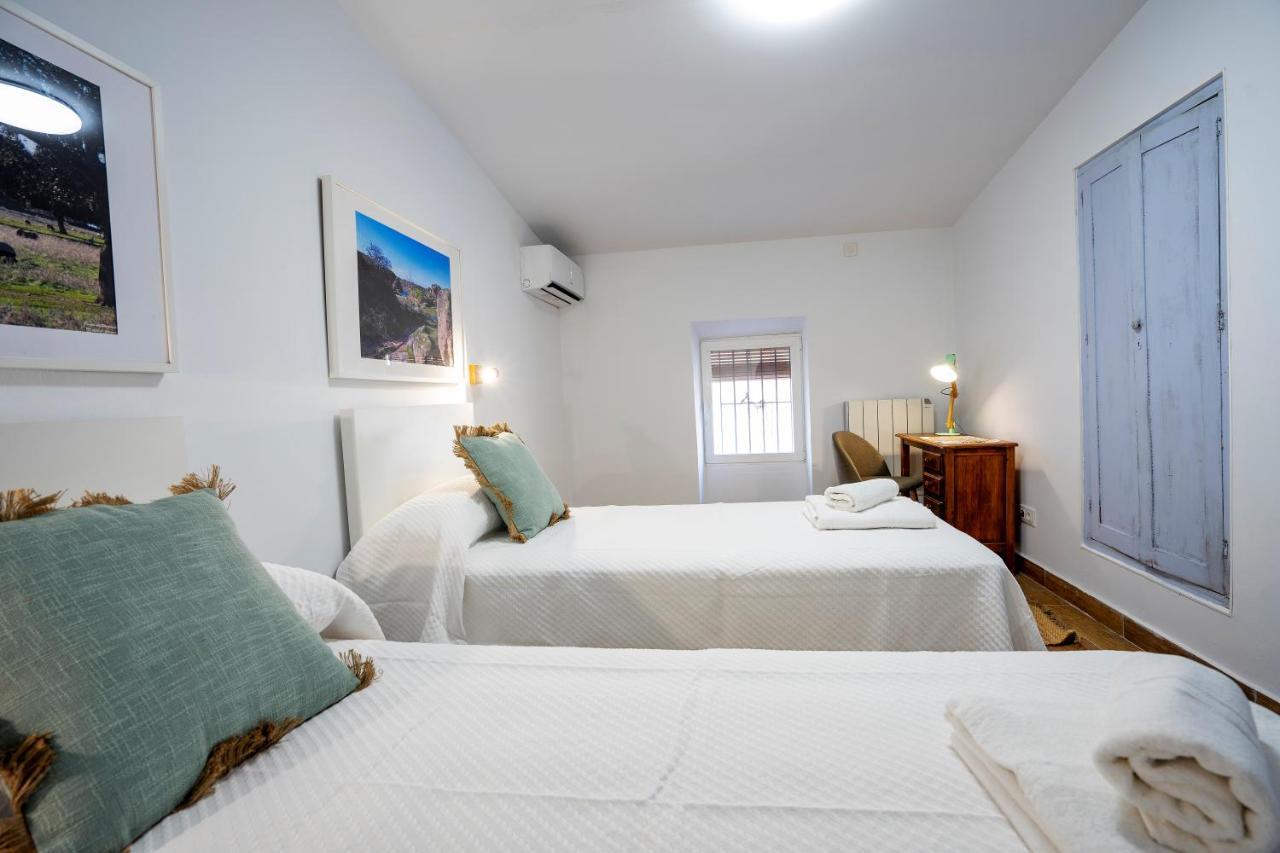 Apartamento Berrocala กาเซเรส ภายนอก รูปภาพ