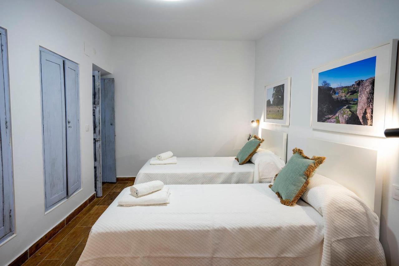 Apartamento Berrocala กาเซเรส ภายนอก รูปภาพ